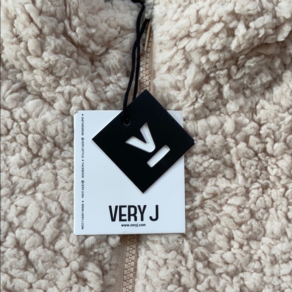 Soft Beige Teddy Bear Jacket - Picture 3 of 5